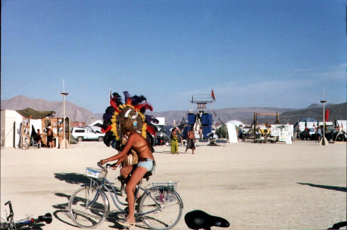 burningmanCampSence5