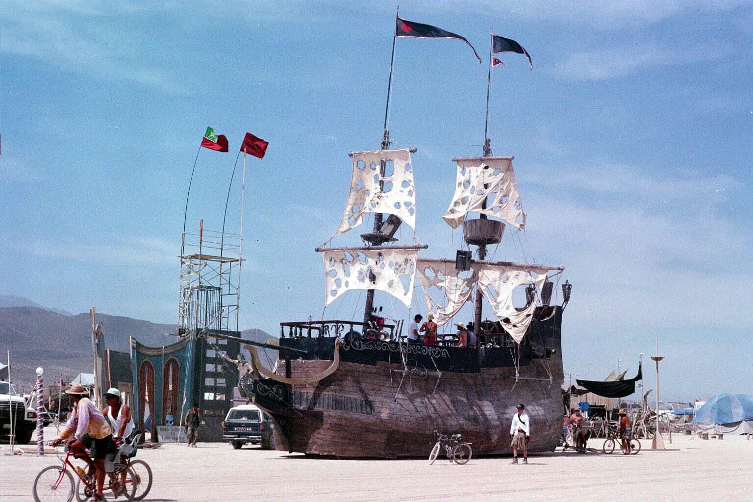 burningmanCarShip